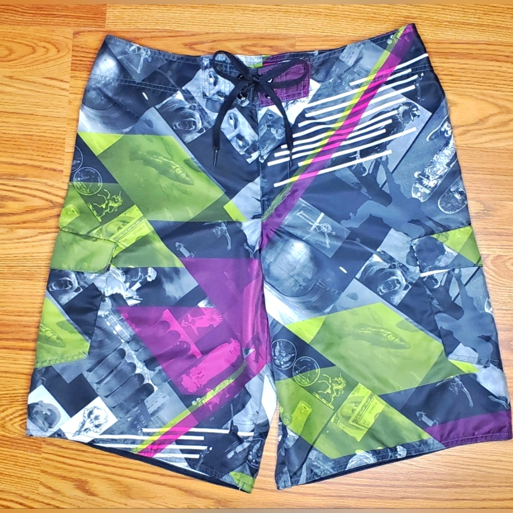 Tony Hawk Men's Size 32 Board Shorts